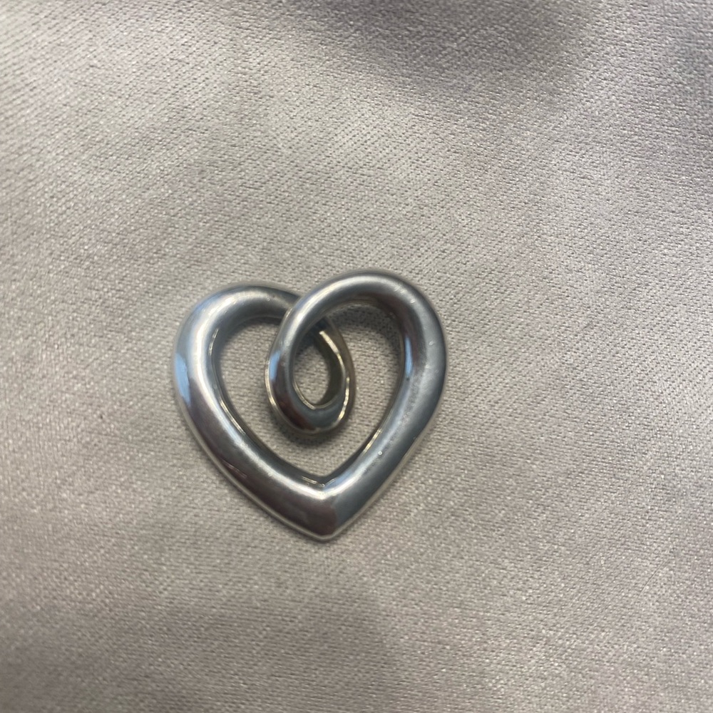 James Avery Retired Heart Strings Pendant - image 1